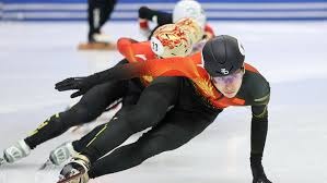 德扑 GTO 策略：完美数学模型与剥削式策略在实战中的平衡应用。（德州扑克 GTO 与剥削打法：数学最优与实战平衡之道）