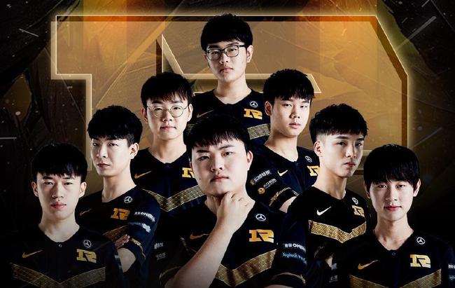 天空体育:埃尔切&多队有意马拉西亚,曼联在等对方报价